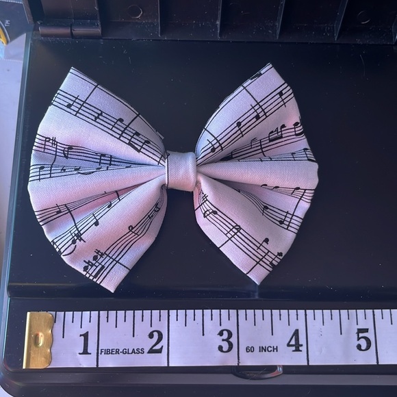 Mini music note bow - Picture 3 of 4
